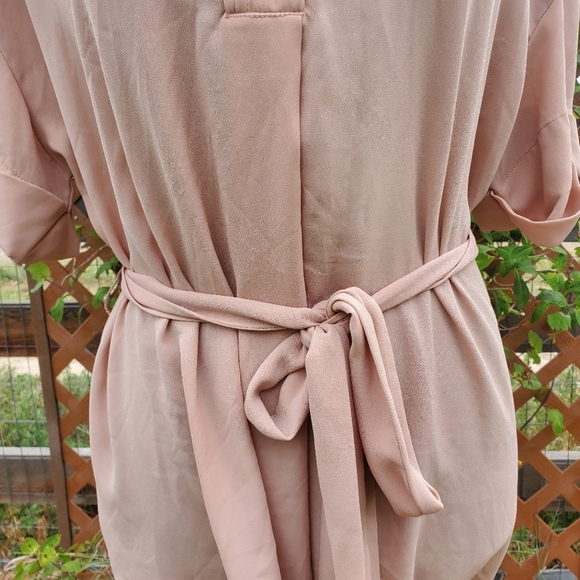 Worthington V-Neck Cuffed Sleeve Tie Waist Tunic Blouse Women's Medium EUC - Picture 8 of 16